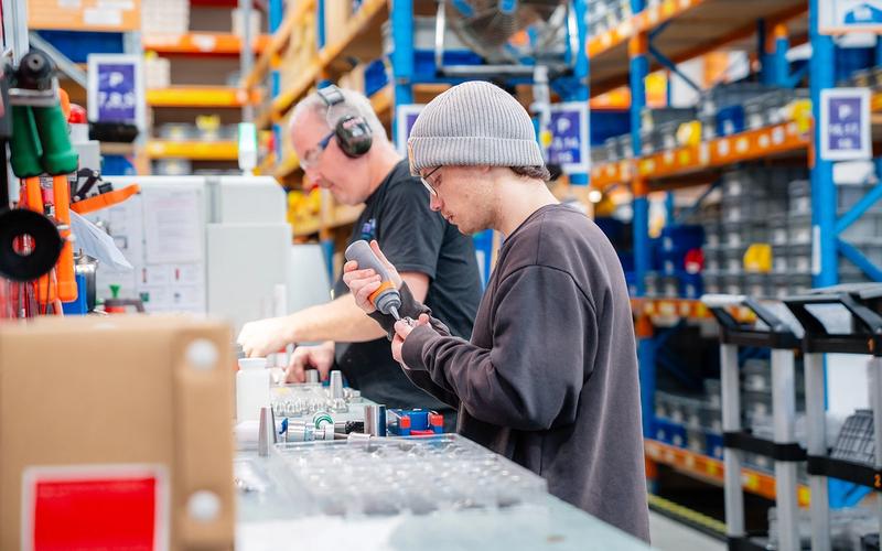 Oasis Engineering: From Soft Drinks to High-Pressure Hydrogen